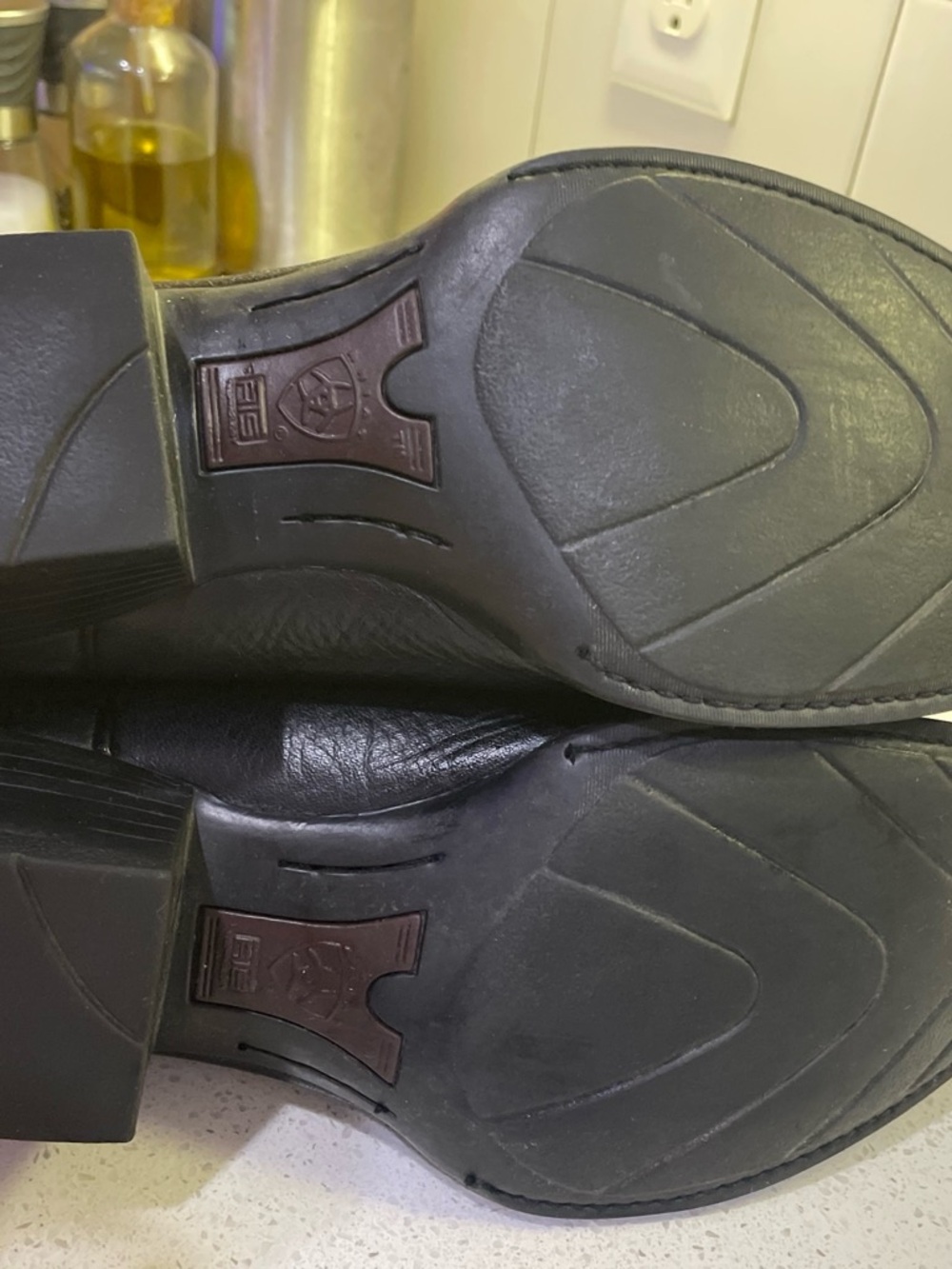 LIKE NEW Ariat Legend MEN’S Cowboy Boots 10.5 Black Leather/Gray/ square toe - Picture 8 of 9